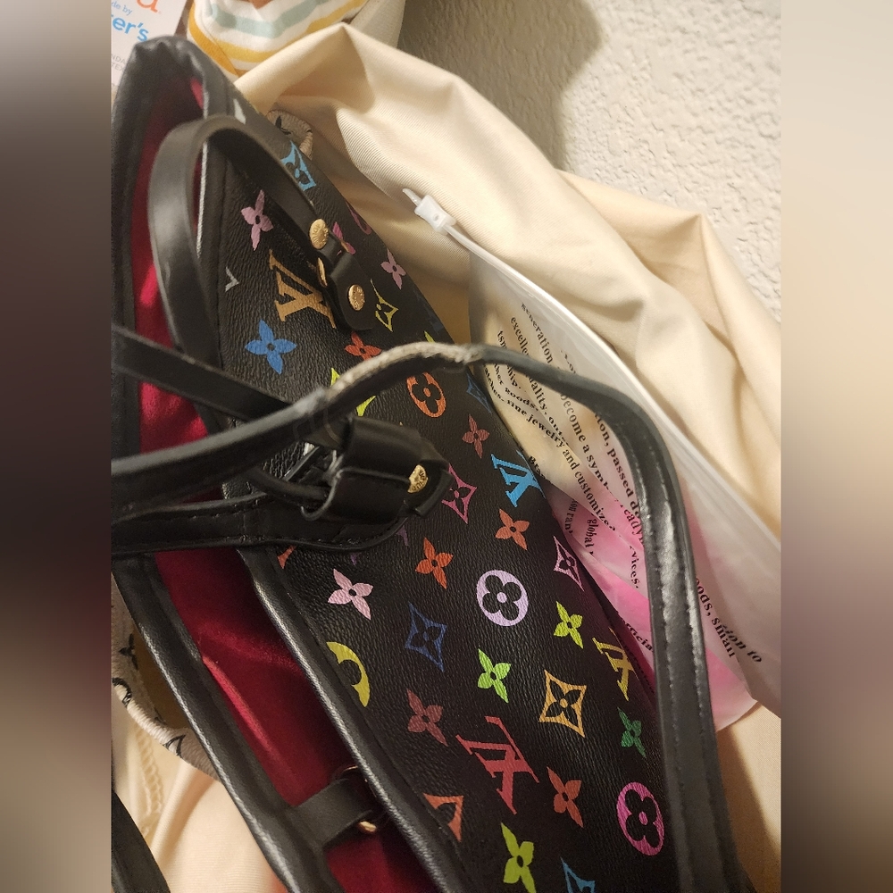 LV Bundle - Picture 8 of 11